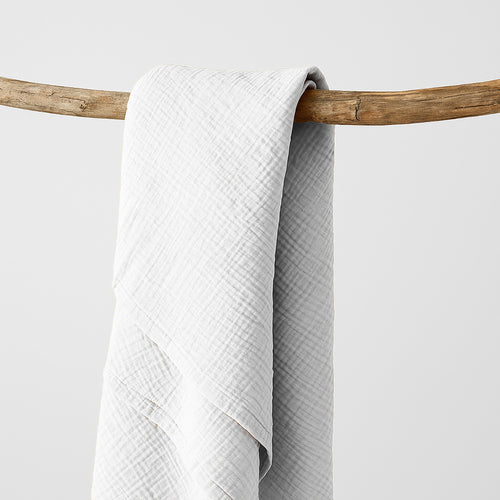 Organic Cotton Maxi Swaddle – White